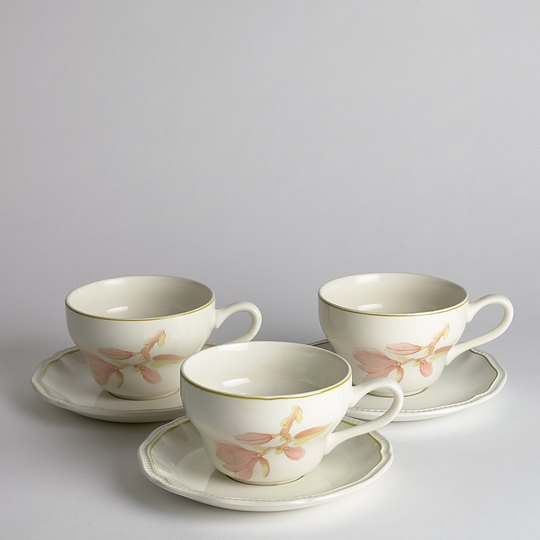 Vintage - SÅLD Tekoppar med Fat Kensington Staffordshire 3 st
